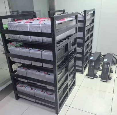 UPS三段式蓄电池充电功能