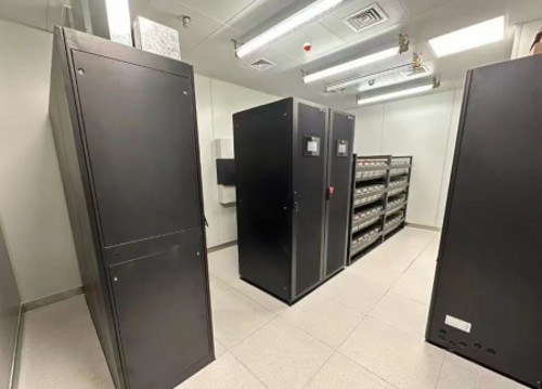 UPS配套高倍率电池还是普通电池选型